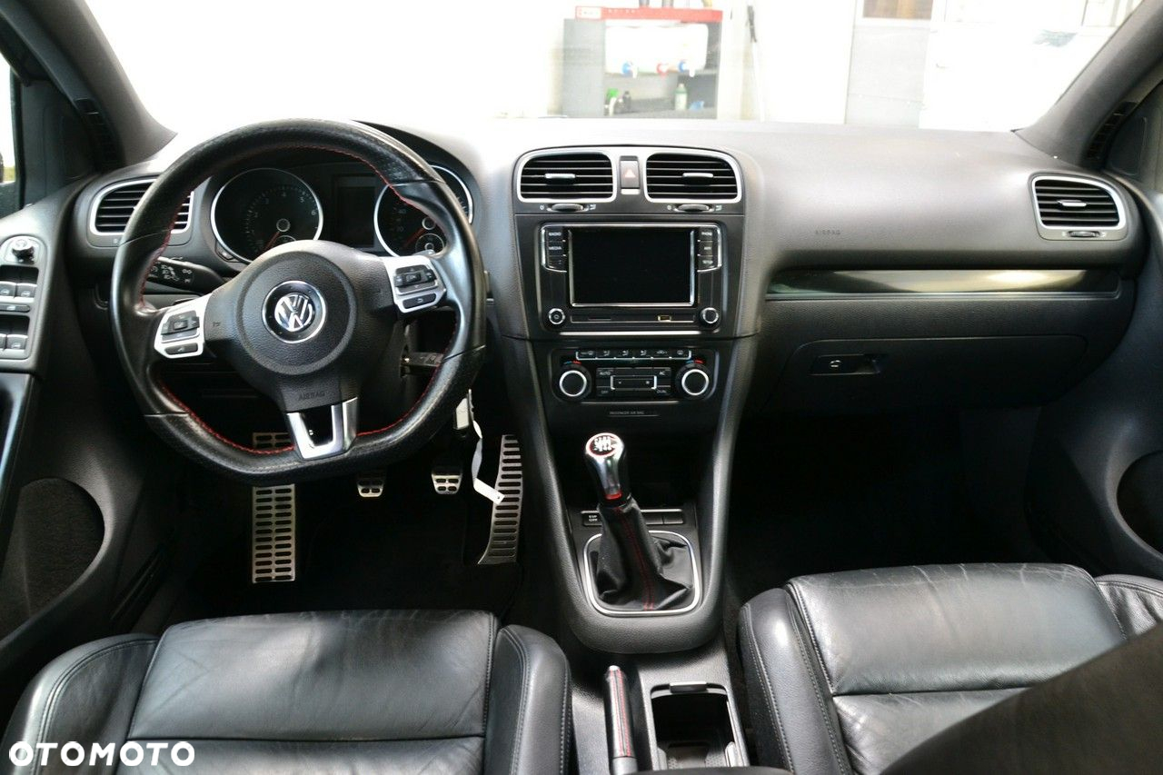 Volkswagen Golf - 15