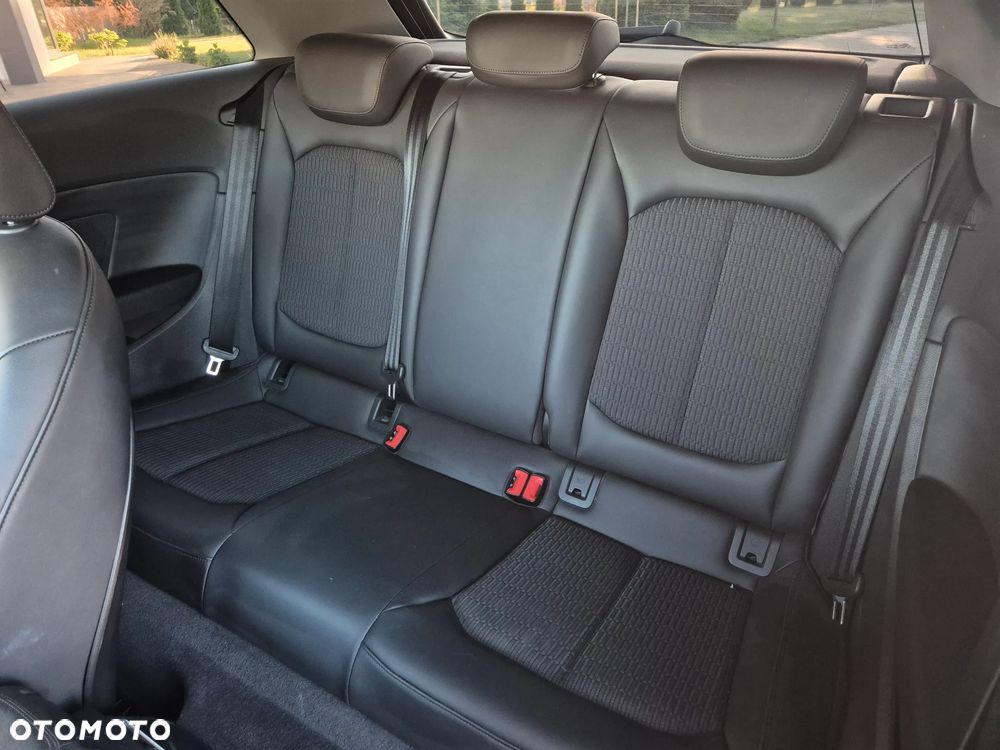 Audi A3 3-drzwiowe 1.6 TDI S tronic sport - 34