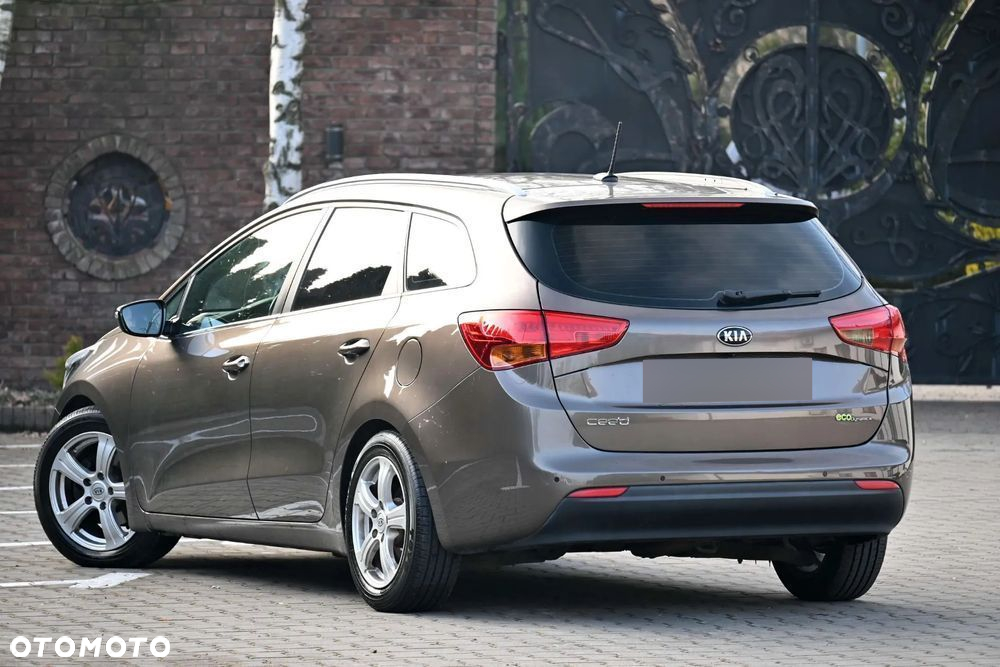 Kia Ceed - 23