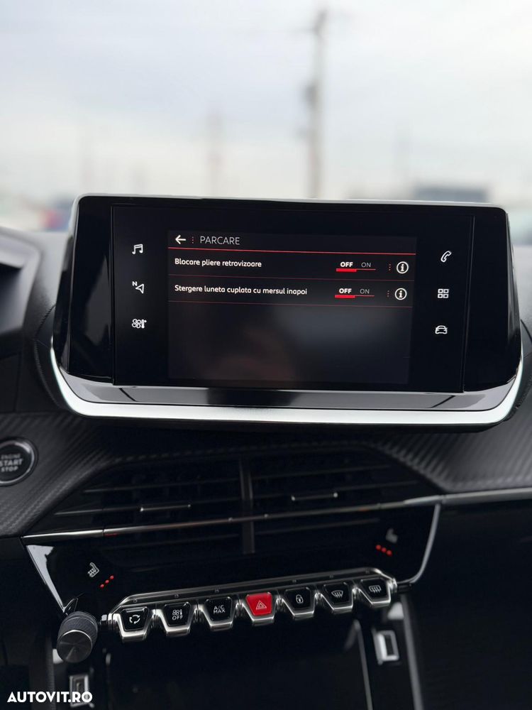 Peugeot 2008 1.2 PureTech EAT8 STT Allure Pack - 23