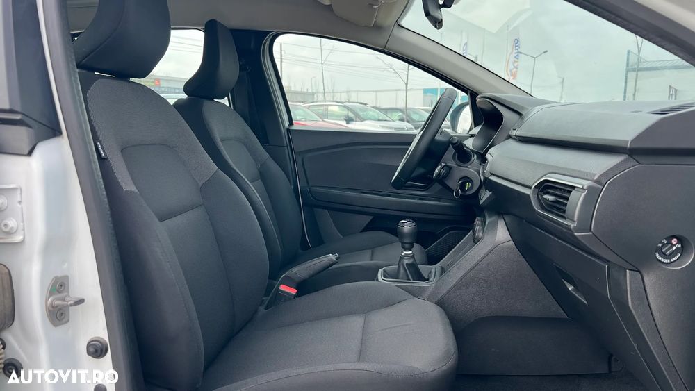 Dacia Logan TCe 90 MT6 Comfort - 8