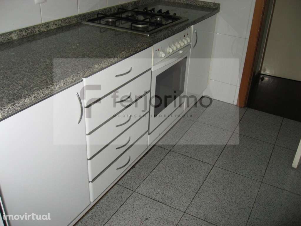 Apartamento T2 Centro - ARRENDAMENTO - Grande imagem: 4/29