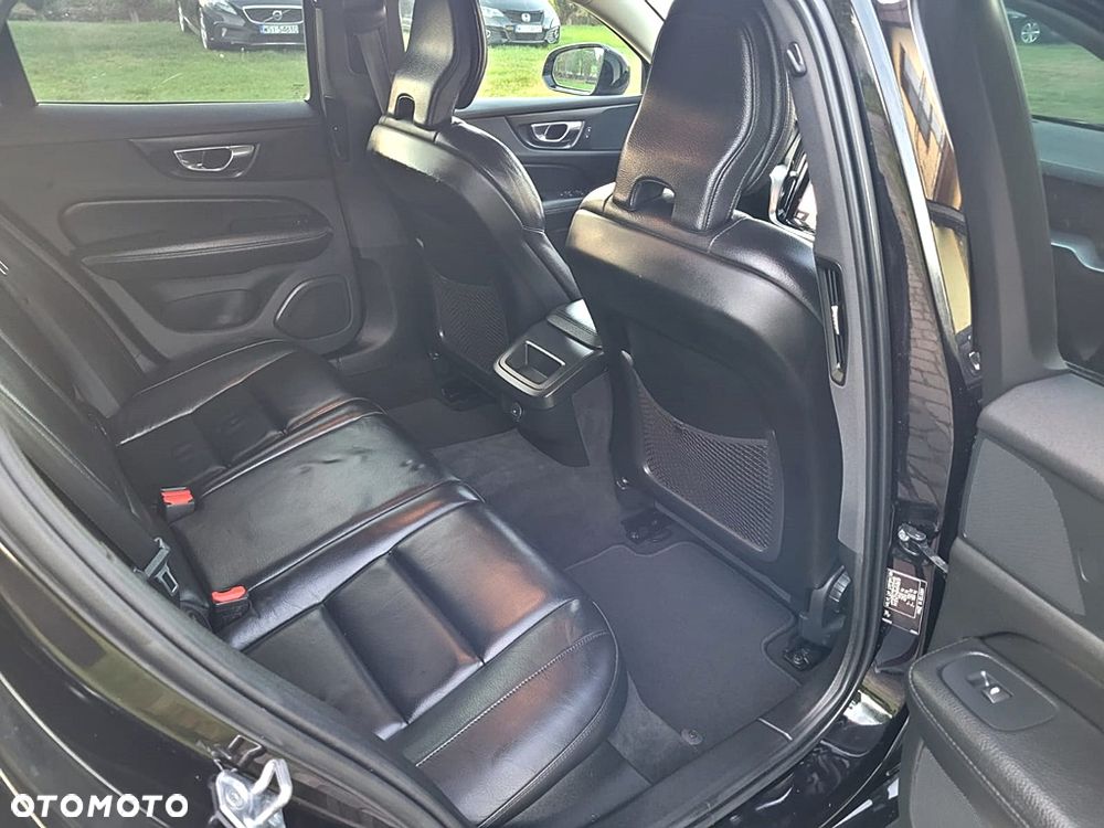 Volvo V60 D3 Geartronic Momentum Pro - 27