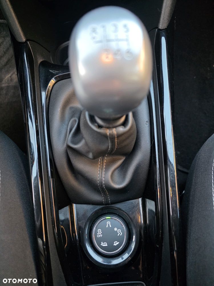 Peugeot 2008 1.2 Pure Tech Allure S&S - 20