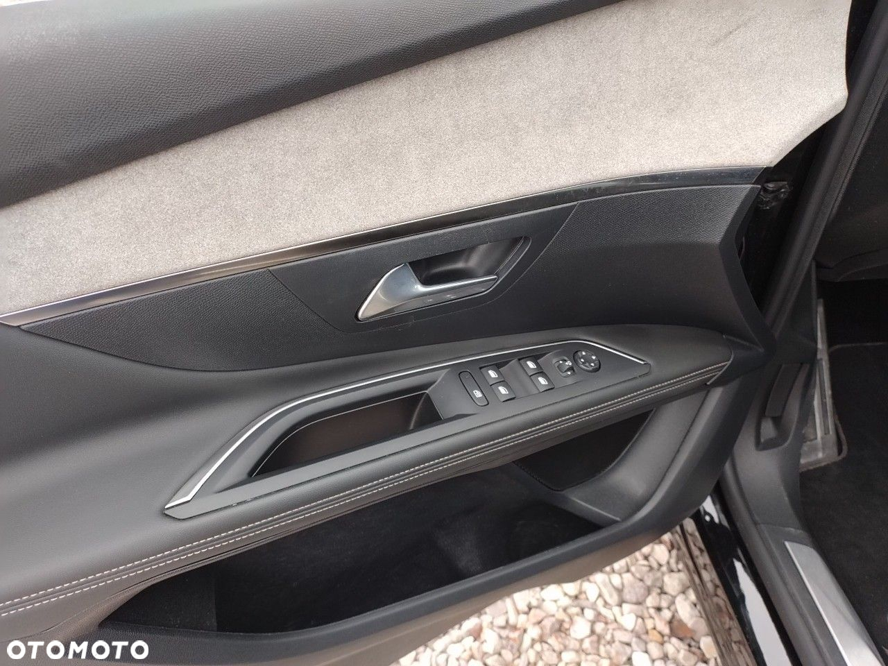 Peugeot 3008 1.2 PureTech GT S&S EAT8 - 12