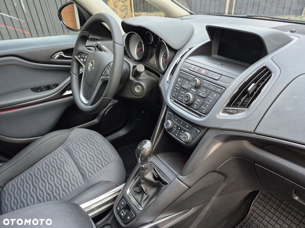 Opel Zafira 1.4 T Cosmo - 26