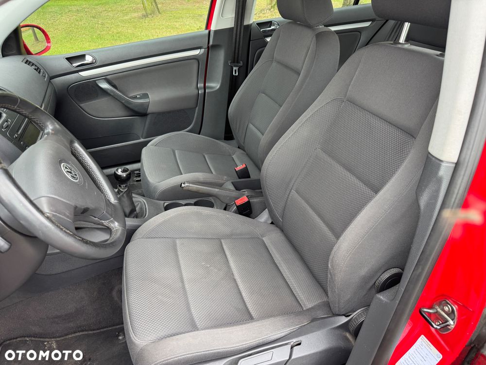 Volkswagen Golf 1.6 FSI Tour - 22