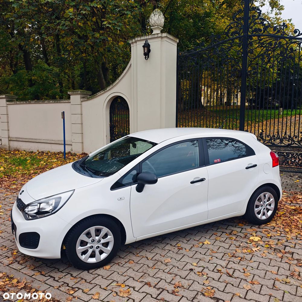Kia Rio 2011 photo 3
