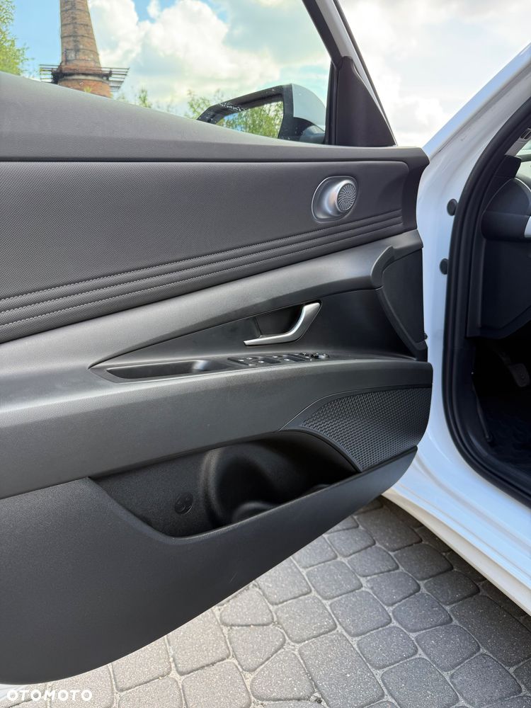 Hyundai Elantra 1.6 Smart - 27
