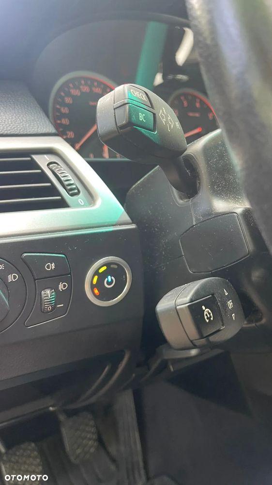 BMW Seria 5 520i - 20
