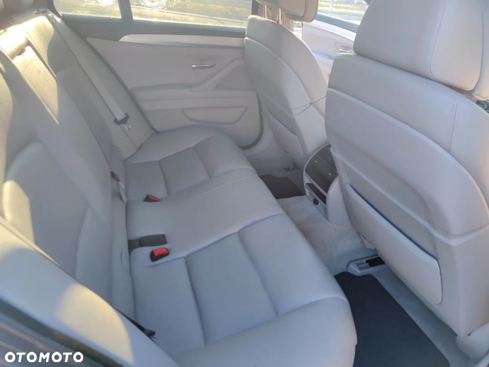 BMW Seria 5 535d xDrive Sport-Aut - 15