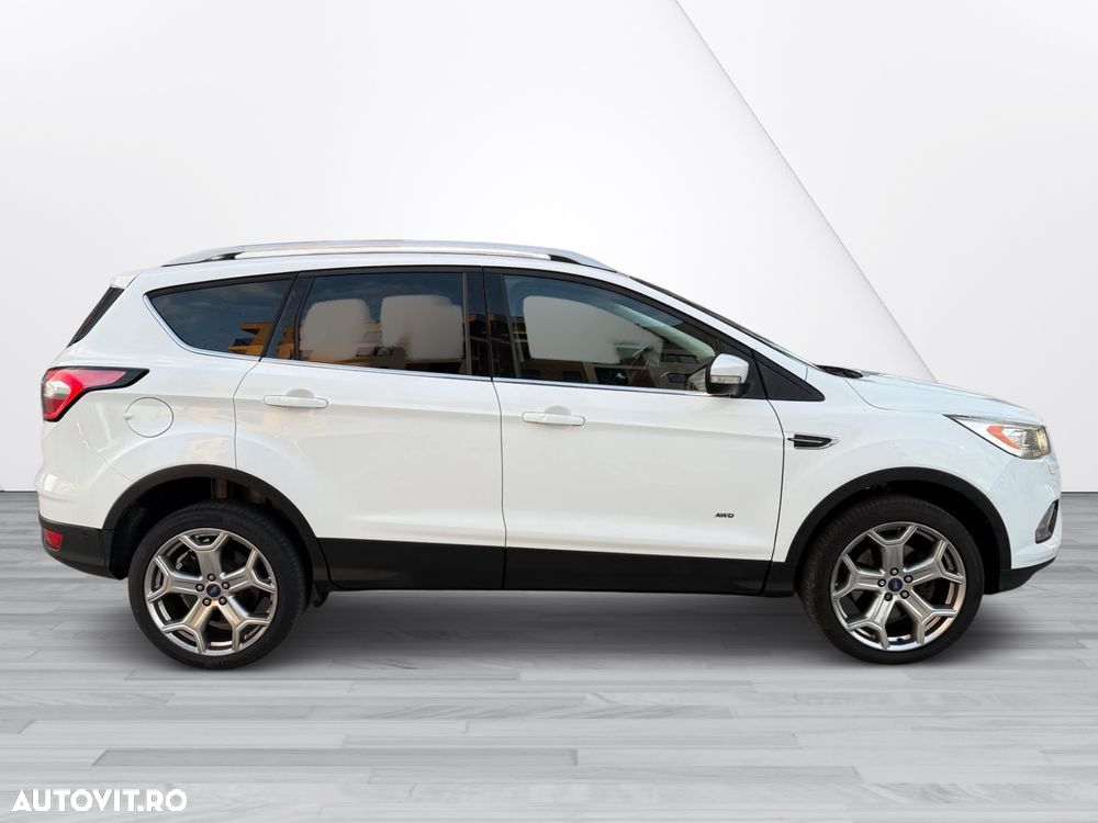 Ford Kuga 2.0 TDCi 4WD Powershift Titanium - 6
