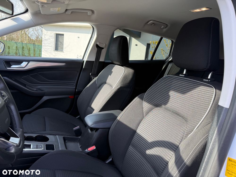 Ford Focus 1.5 EcoBlue STart-Stopp-System TITANIUM X - 11