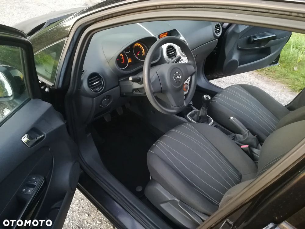 Opel Corsa 1.2 16V Cosmo - 9