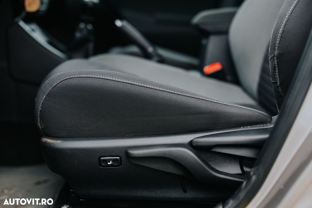 Toyota Auris 1.6 D-4D Comfort - 16