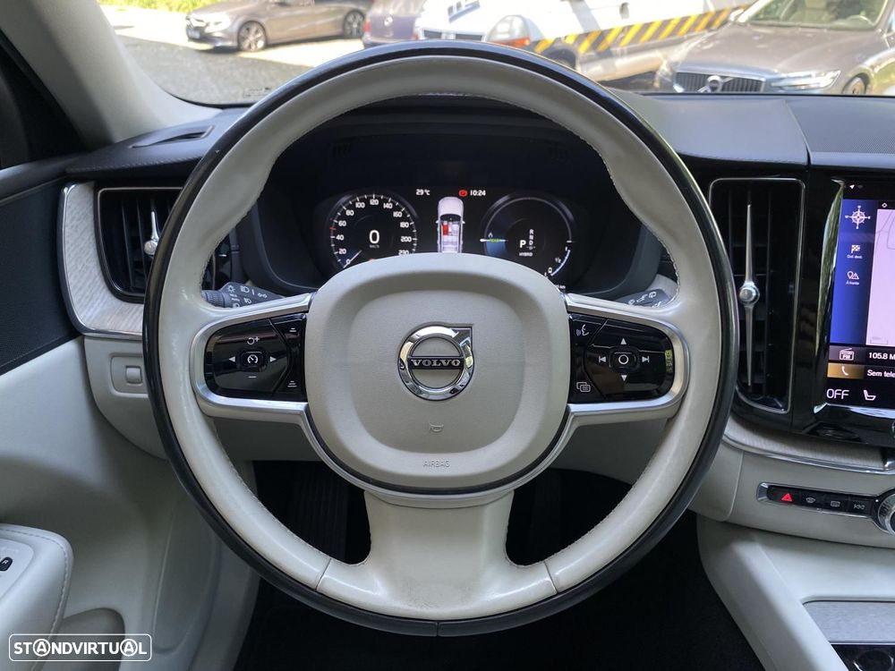 Volvo XC 60 2.0 T8 PHEV Inscription AWD - 17