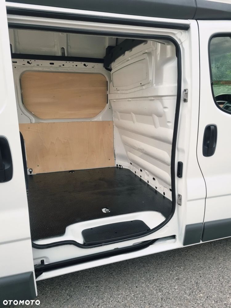 Renault Trafic - 19