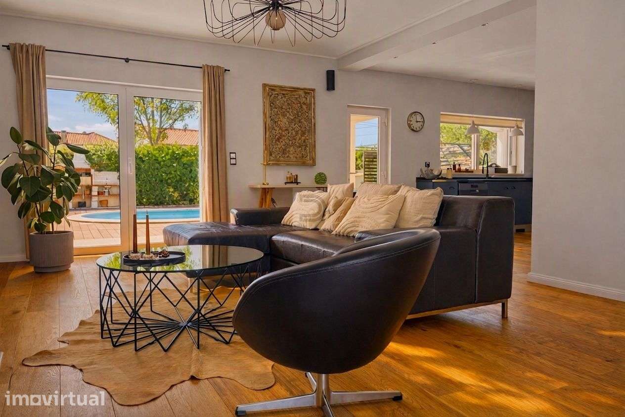 Moradia T5 com Piscina, Jardim nas Casas de Azeitão - Grande imagem: 3/30