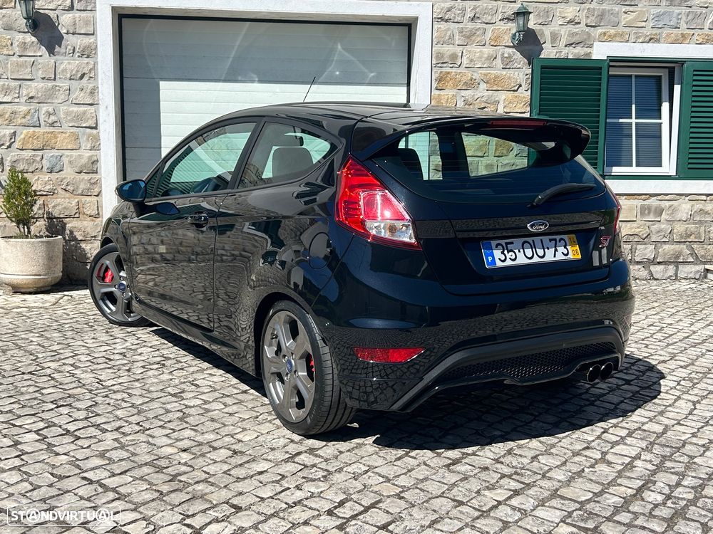 Ford Fiesta 1.6 T ST — fotografia 4