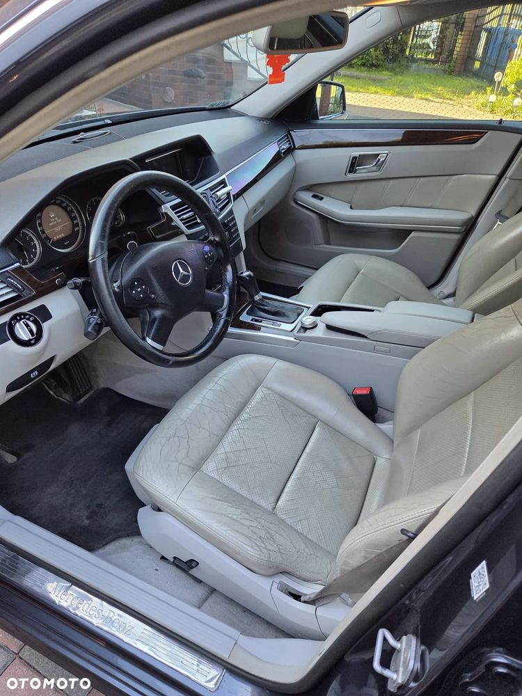 Mercedes-Benz Klasa E 220 CDI DPF BlueEFFICIENCY Automatik - 8