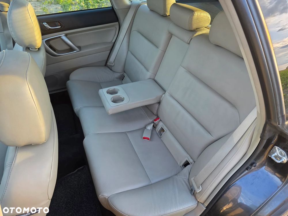 Subaru Outback - 14