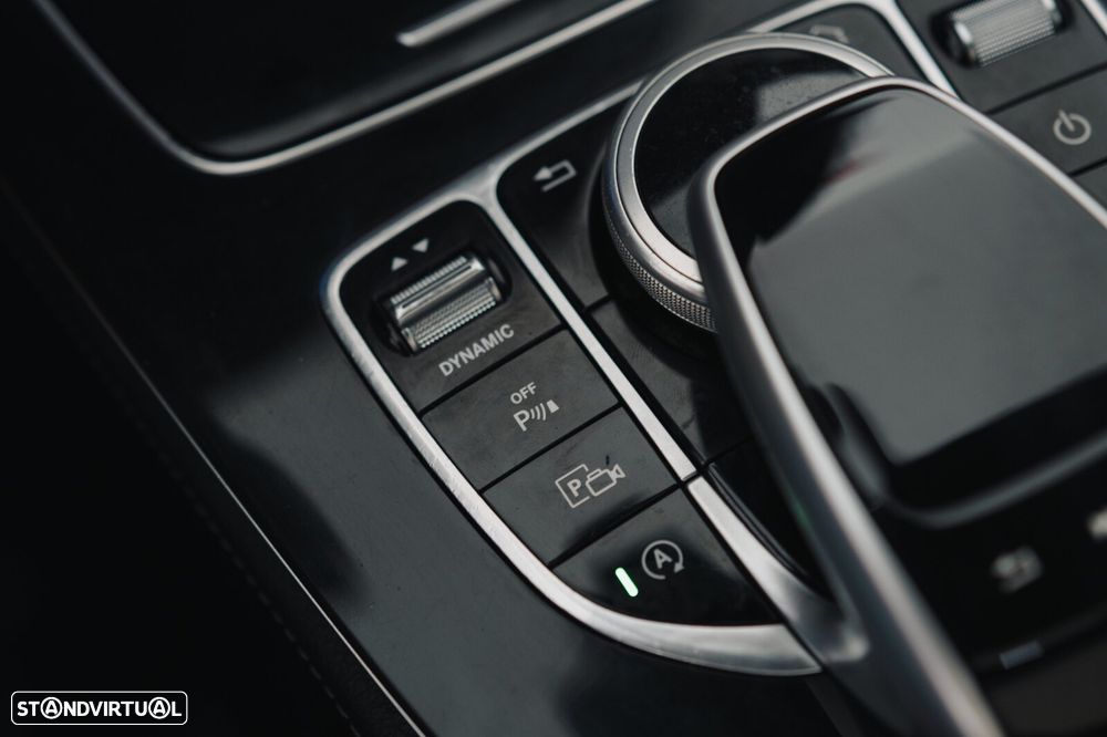 Mercedes-Benz E 220 d AMG Line - 21