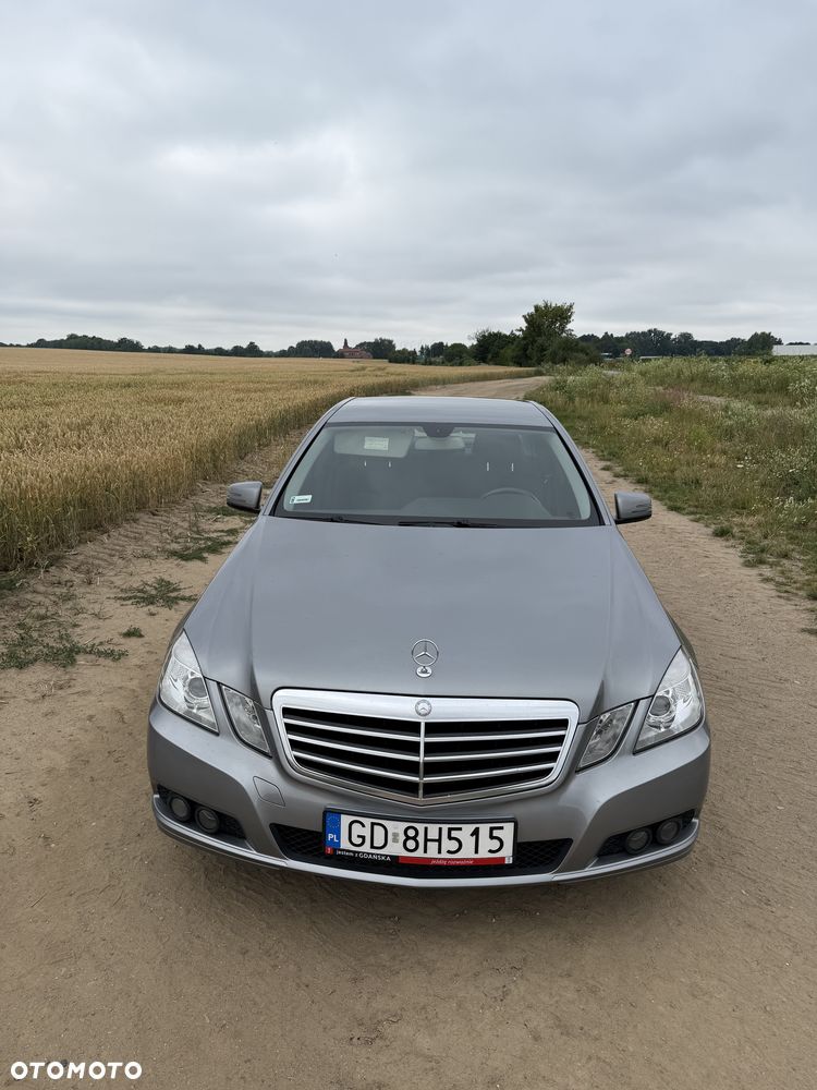 Mercedes-Benz Klasa E 220 CDI BlueEff Avantgarde - 2