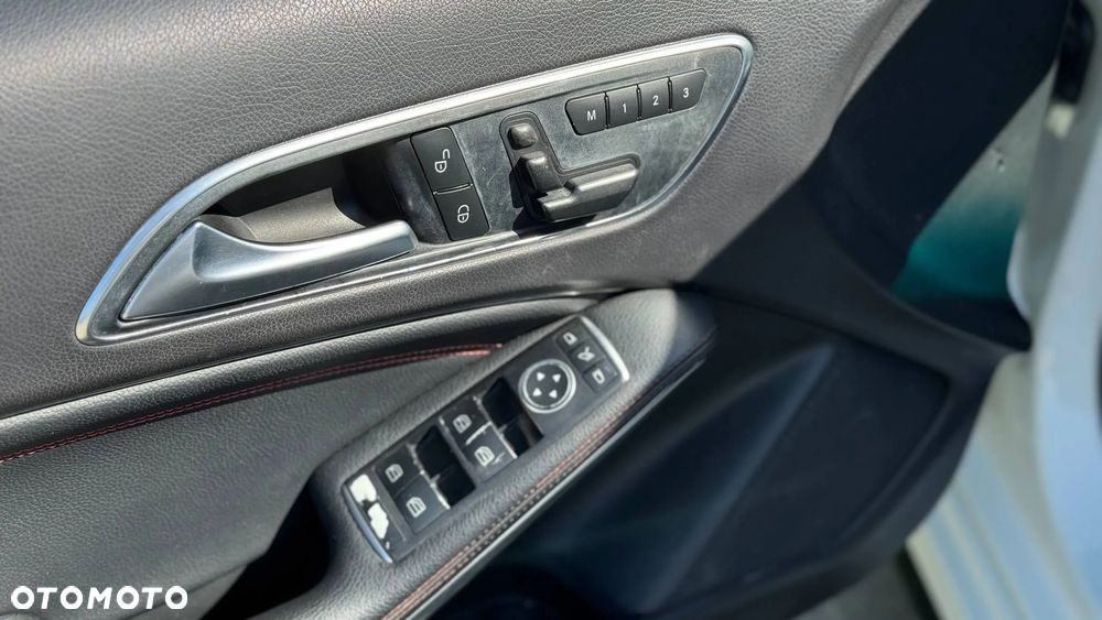 Mercedes-Benz Klasa A 45 AMG 4Matic AMG Speedshift 7G-DCT - 17