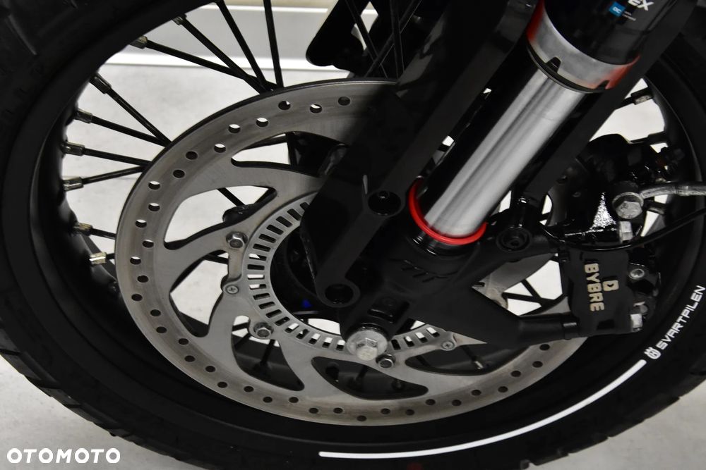 Husqvarna Svartpilen - 33