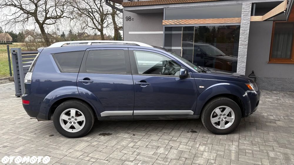 Mitsubishi Outlander 2.4 2WD Plus - 7