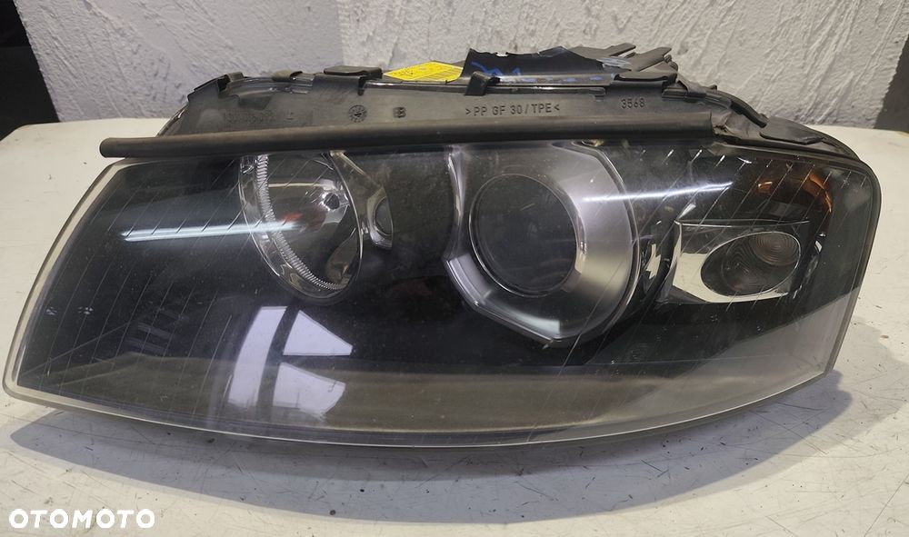 AUDI A3 8P 04r LAMPA LEWY PRZÓD XENON 8P0941003D EUROPA - 1