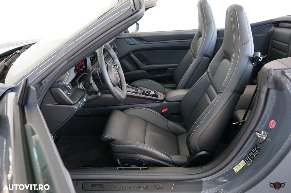 Porsche 911 Carrera GTS T-Hybrid - 6