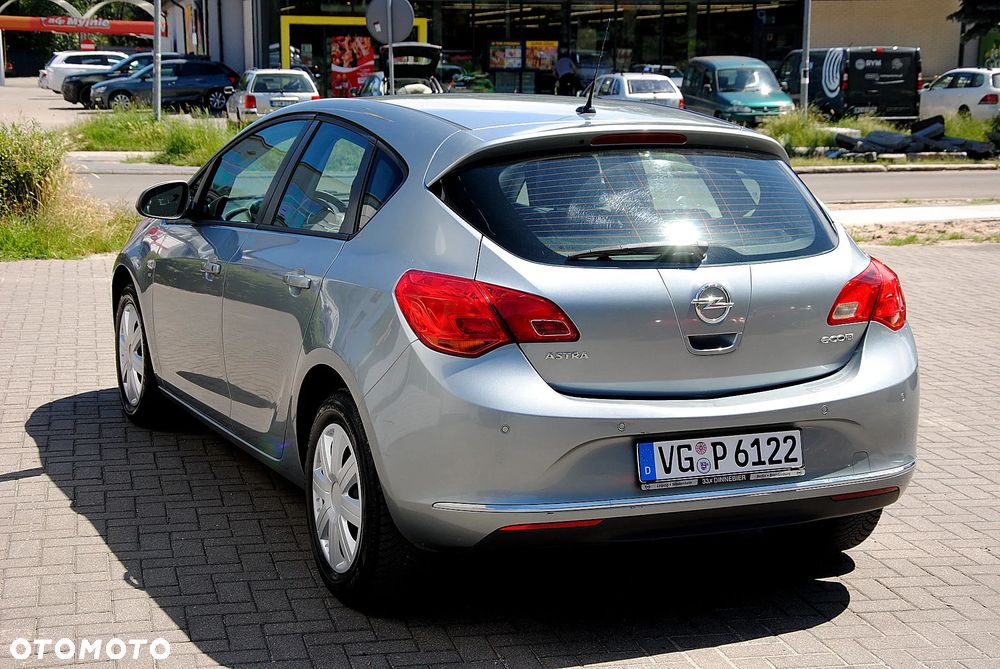 Opel Astra 1.4 Turbo Innovation - 8