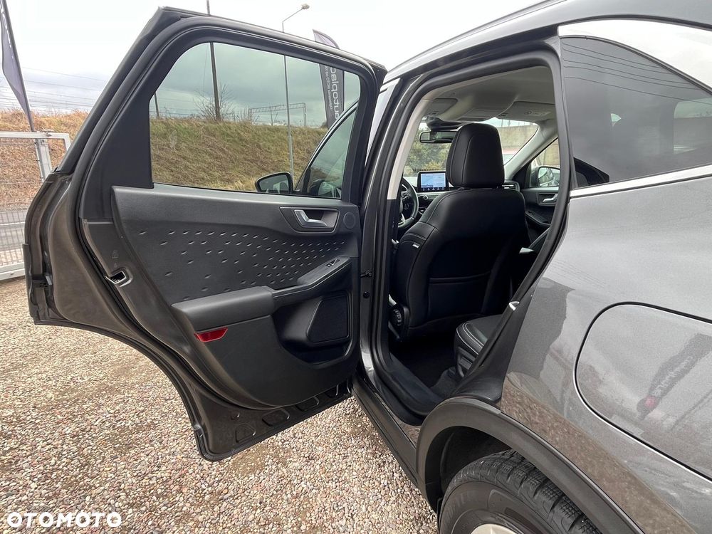 Ford Kuga - 24