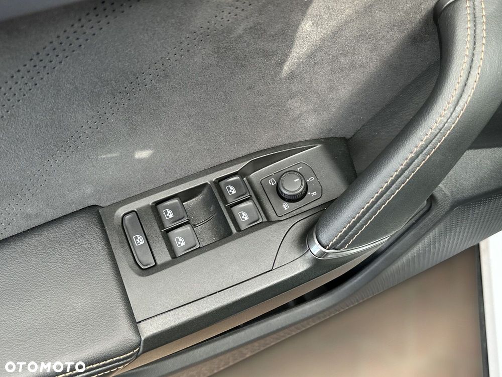 Cupra Formentor 1.5 eTSI mHEV DSG - 36