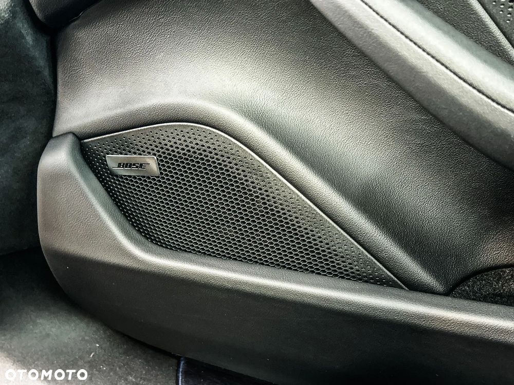 Porsche Taycan 105kWh 4S Performance Plus - 26