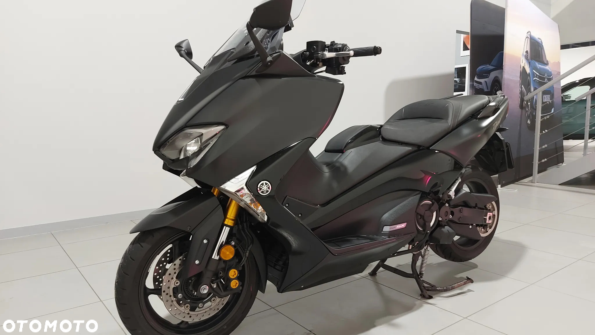 Yamaha Tmax - 15