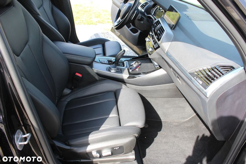BMW X3 xDrive30i Luxury Line sport - 23