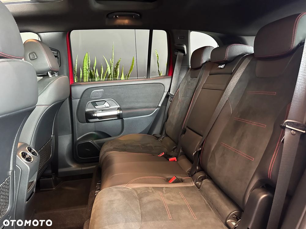 Mercedes-Benz GLB 200 4-Matic AMG Line 8G-DCT - 12