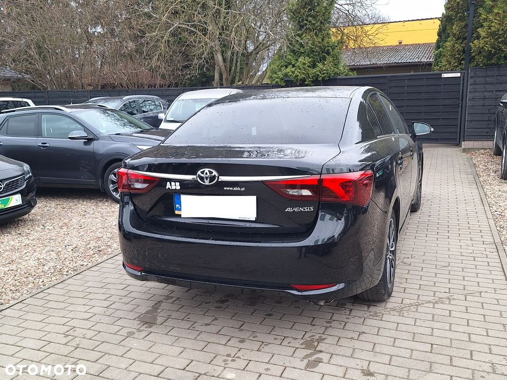 Toyota Avensis 1.8 Premium MS - 17