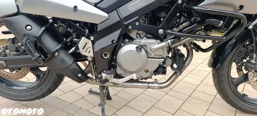Suzuki V-STROM - 24