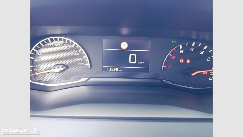 Peugeot 2008 1.2 PureTech Style - 15