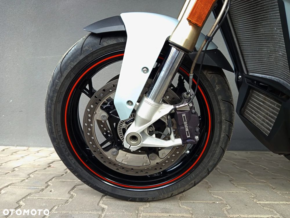 BMW S - 22