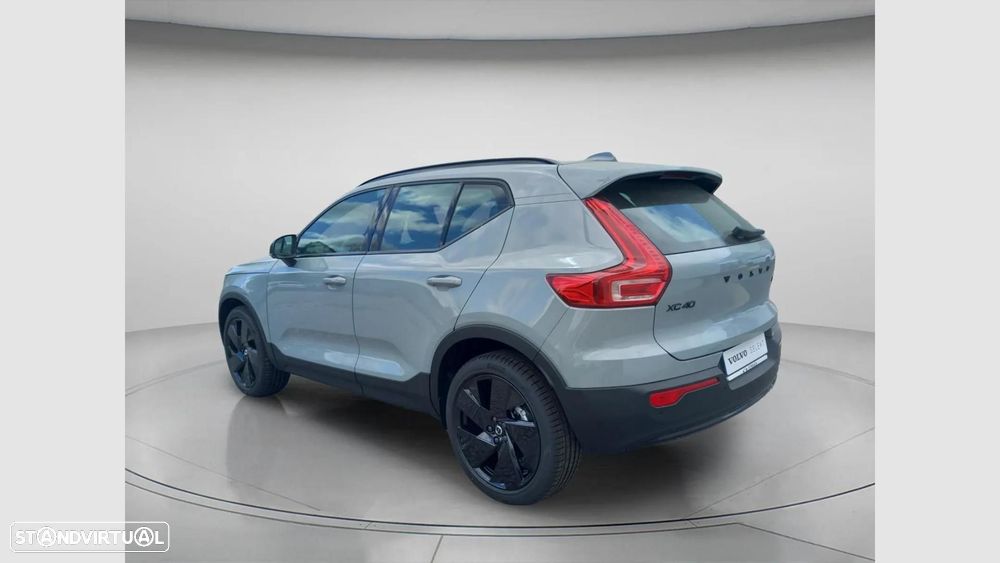 Volvo XC 40 2.0 B3 Plus Dark - 7