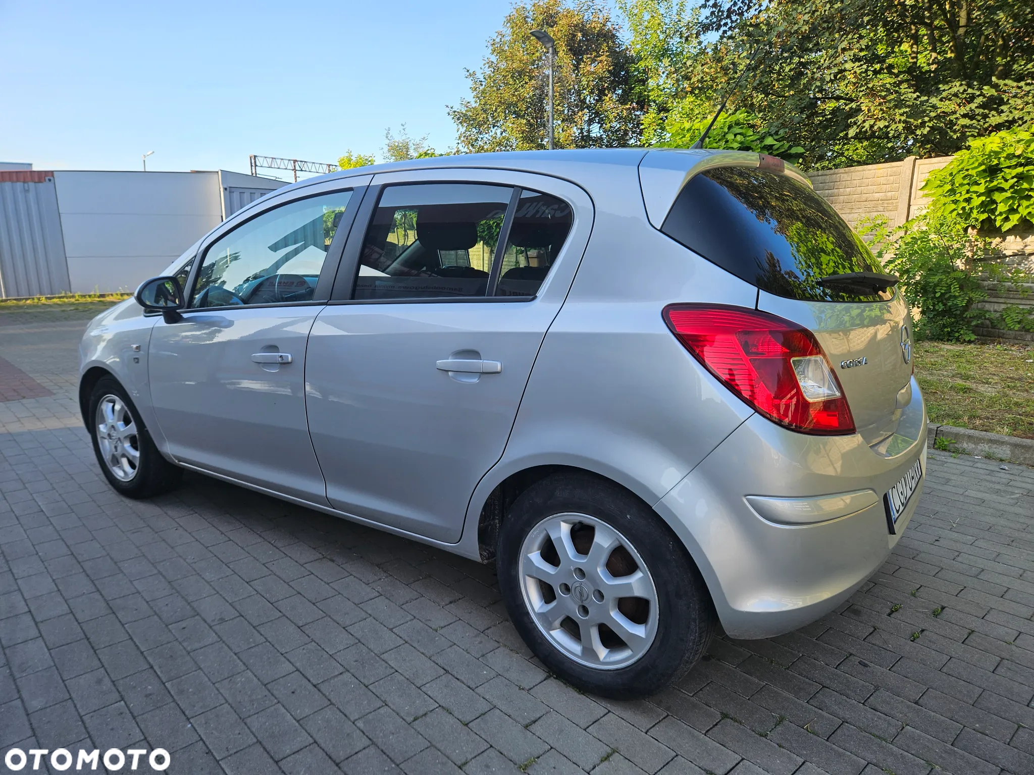 Opel Corsa 1.2 16V Enjoy - 20