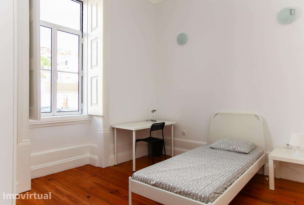 Quarto - localizado em Cidral Coimbra - Grande imagem: 2/40