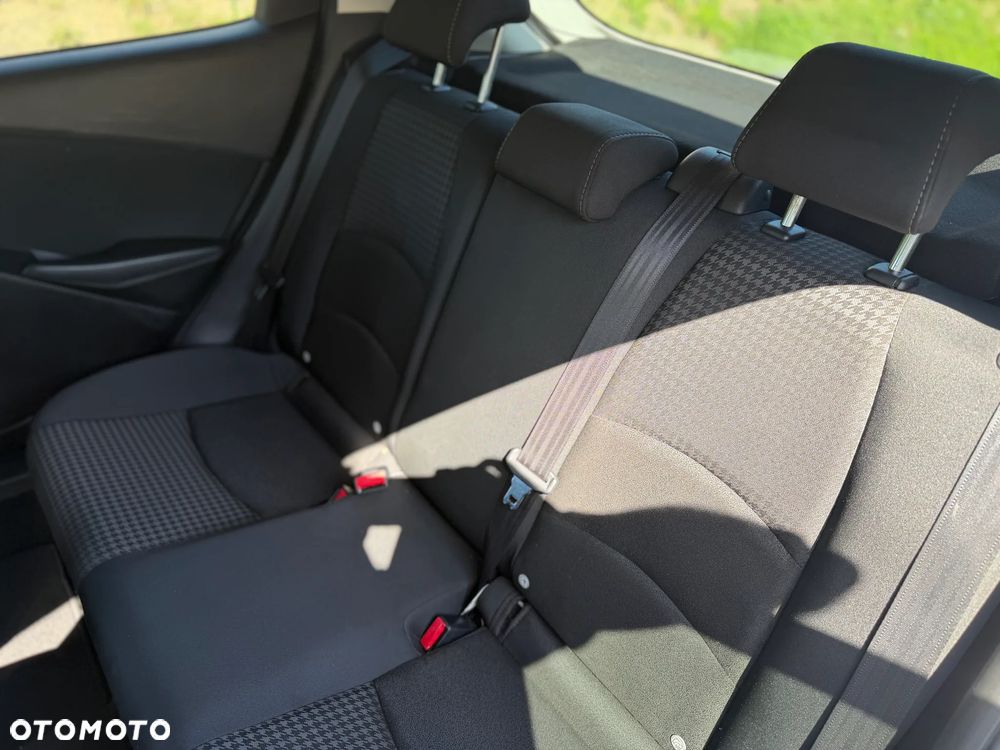Mazda 2 - 8
