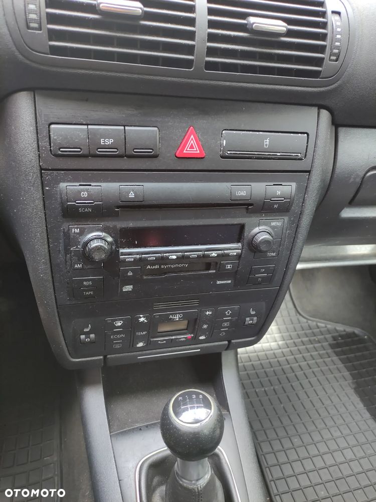 Audi A3 Sportback 1.8T Ambiente - 6