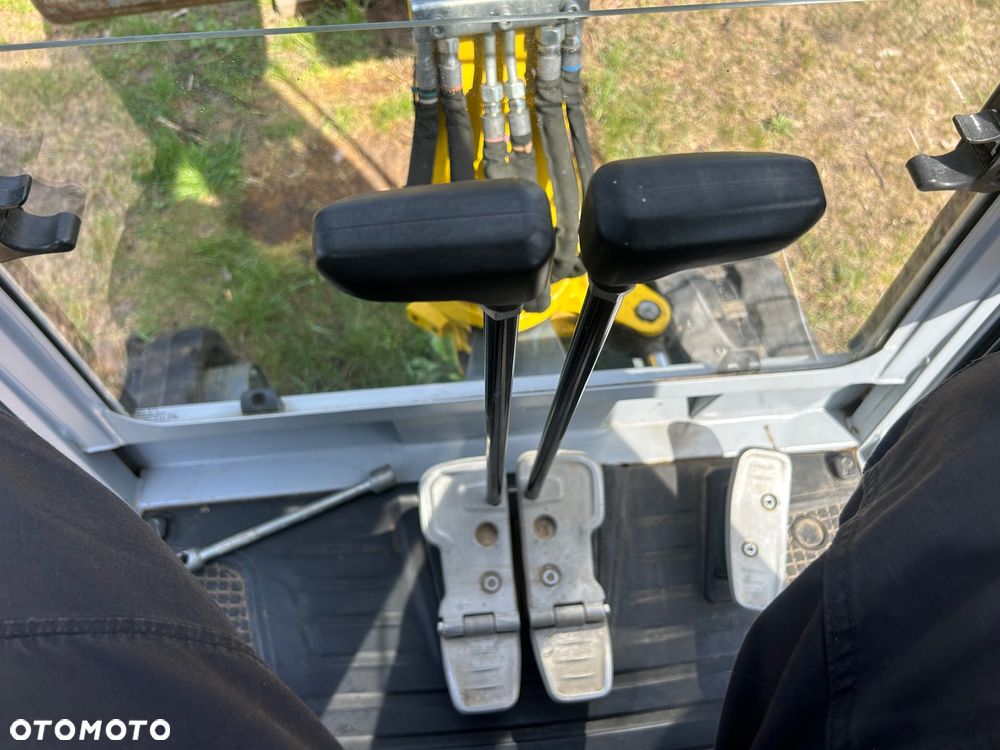 Wacker Neuson ET 24 Łyżka x 3 razy - Motogodziny 411 MYH - - 12