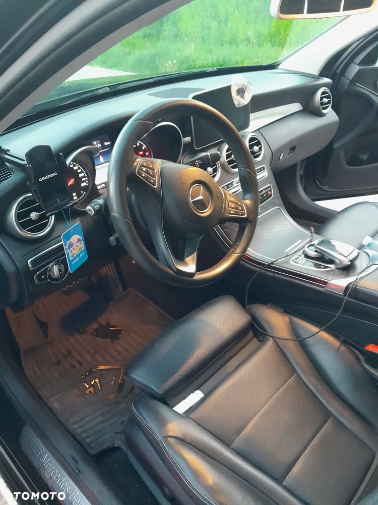 Mercedes-Benz Klasa C 300 7G-TRONIC AMG Line - 6